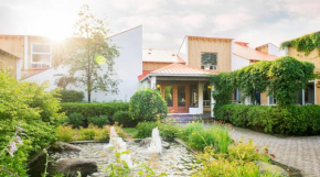 Гостиница Hôtel Chéribourg  Магог